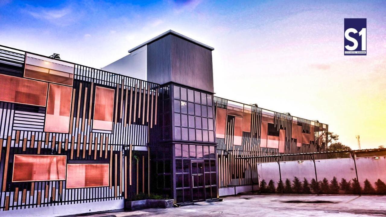 S1 City Hotel Buriram Eksteriør bilde