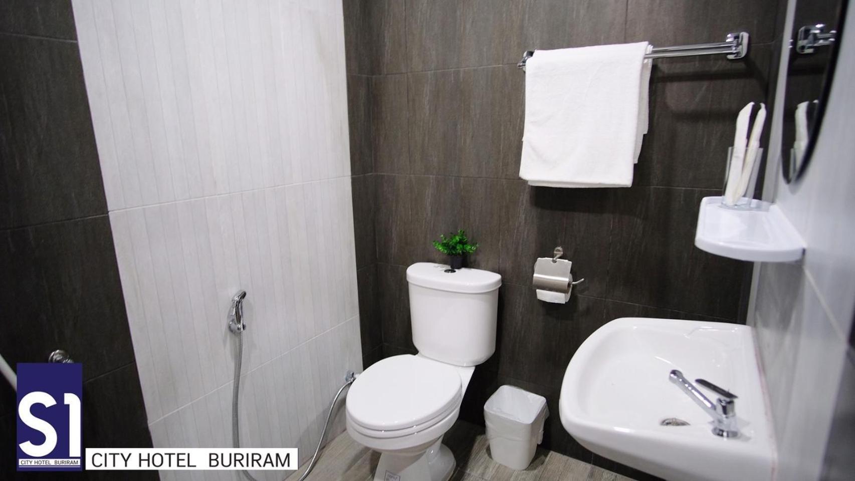S1 City Hotel Buriram Eksteriør bilde